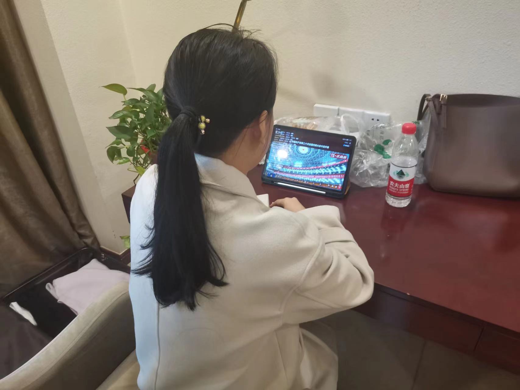 本科一支部1.jpg